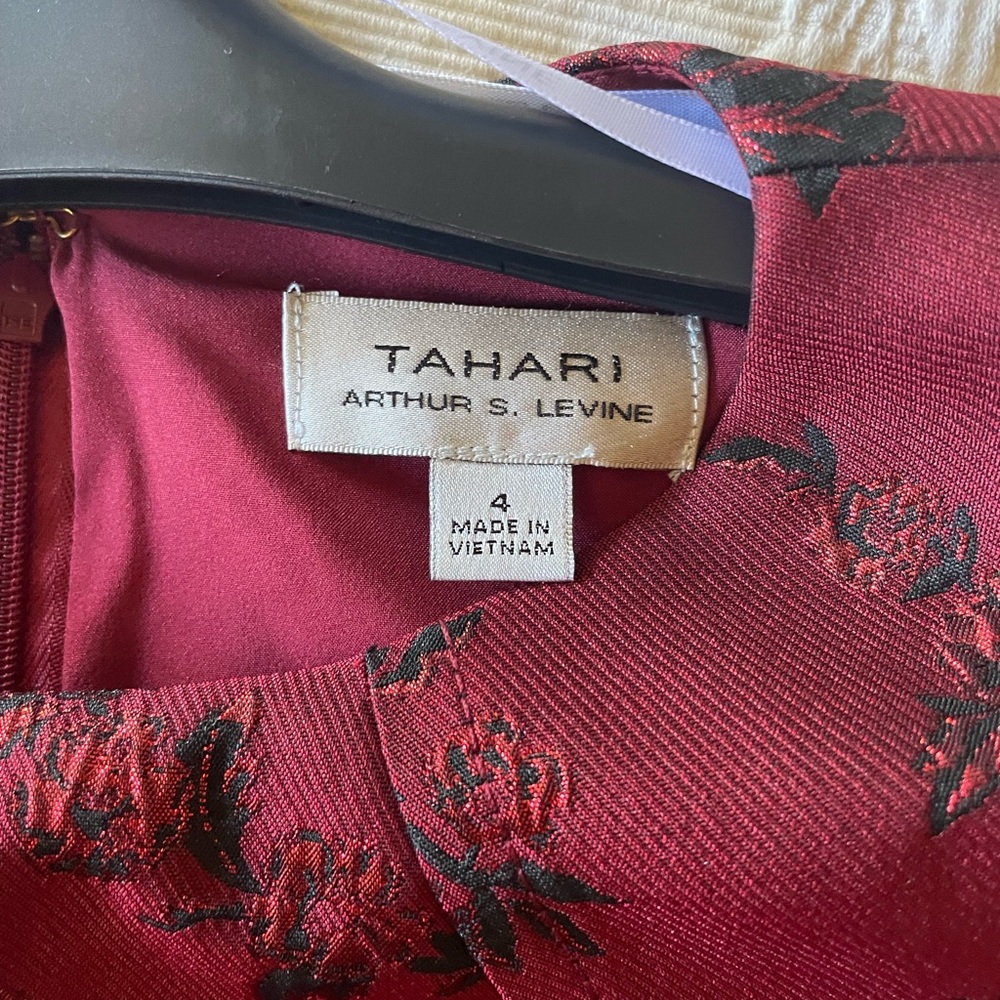 Tahari and Arthur Levine Red Brocade Dress and Jacket NWT! - Picture 9 of 10